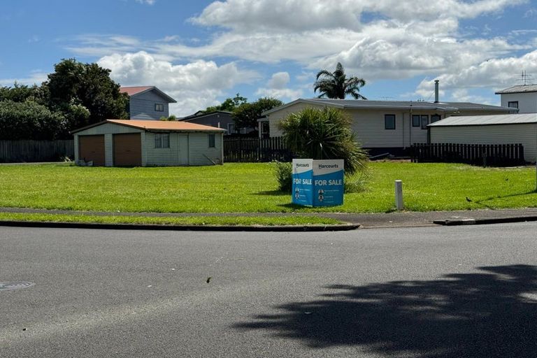 Photo of property in 21 Seaway Road, Clarks Beach, 2122