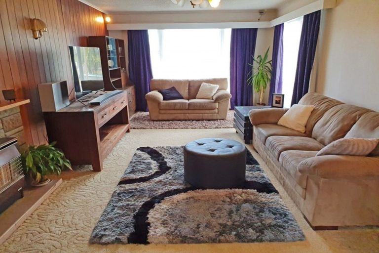 Photo of property in 17 Ilford Place, Awapuni, Palmerston North, 4412