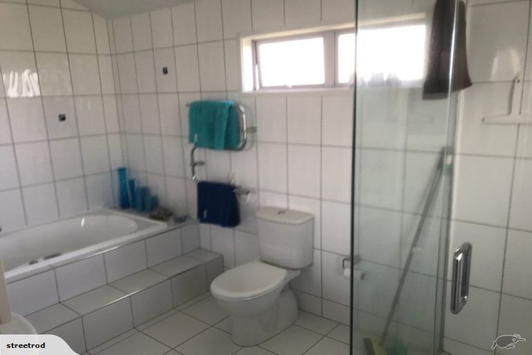 Photo of property in 106b Karewa Parade, Papamoa Beach, Papamoa, 3118