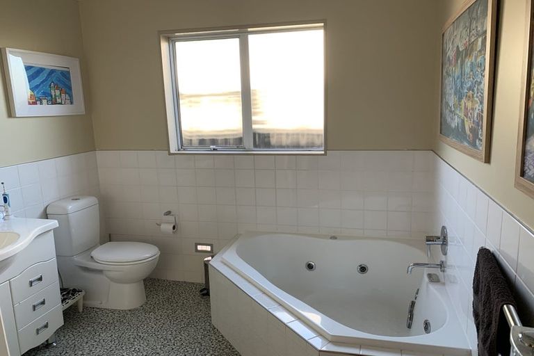 Photo of property in 255 Estuary Road, South New Brighton, Christchurch, 8062