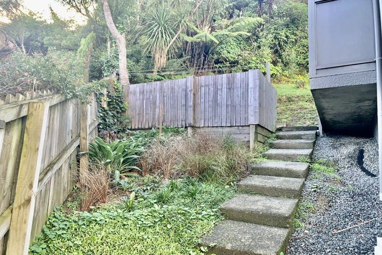 Photo of property in 97 Dowse Drive, Maungaraki, Lower Hutt, 5010