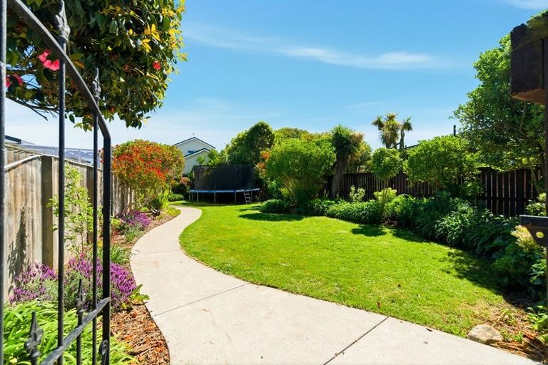 Photo of property in 2/238 Estuary Road, South New Brighton, Christchurch, 8062