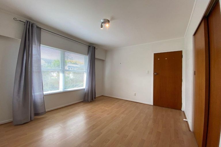 Photo of property in 2/20 Northumberland Avenue, Belmont, Auckland, 0622