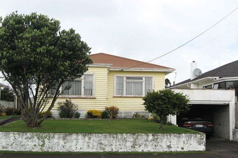 Photo of property in 41 Tokomaru Street, Welbourn, New Plymouth, 4312