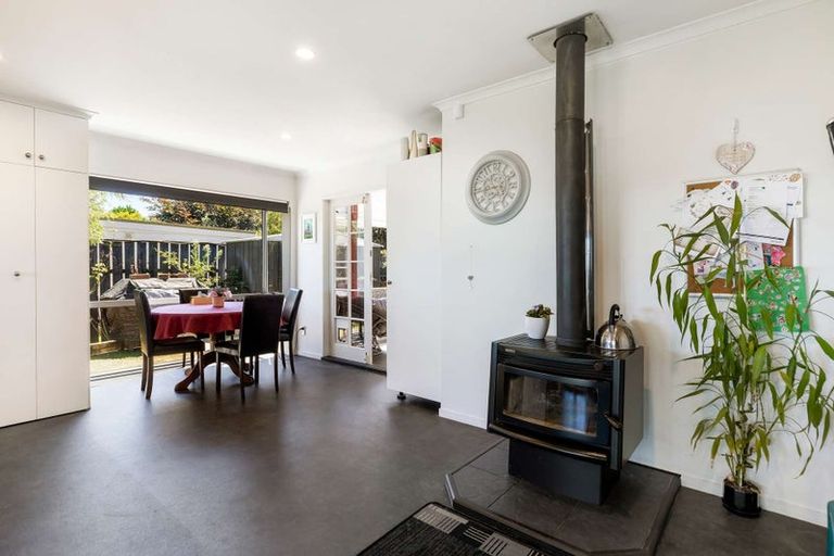 Photo of property in 2 Montgomery Road, Otamatea, Whanganui, 4501