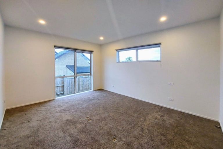 Photo of property in 66 Taikura Avenue, Red Beach, 0932