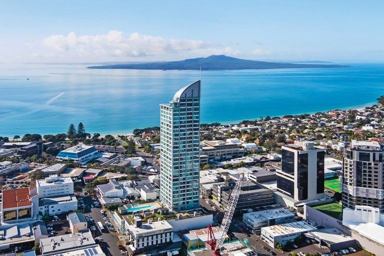 Photo of property in Sentinel Apartments, 801/3 Northcroft Street, Takapuna, Auckland, 0622