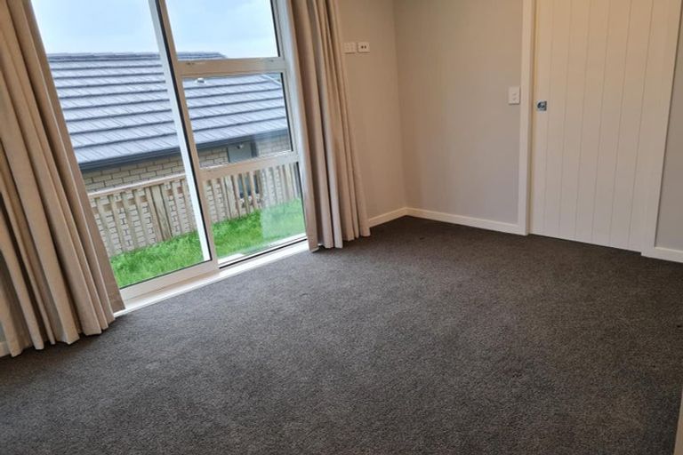 Photo of property in 12 Topsail Way, Whitby, Porirua, 5024