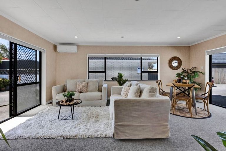 Photo of property in 28c Tukapa Street, Westown, New Plymouth, 4310