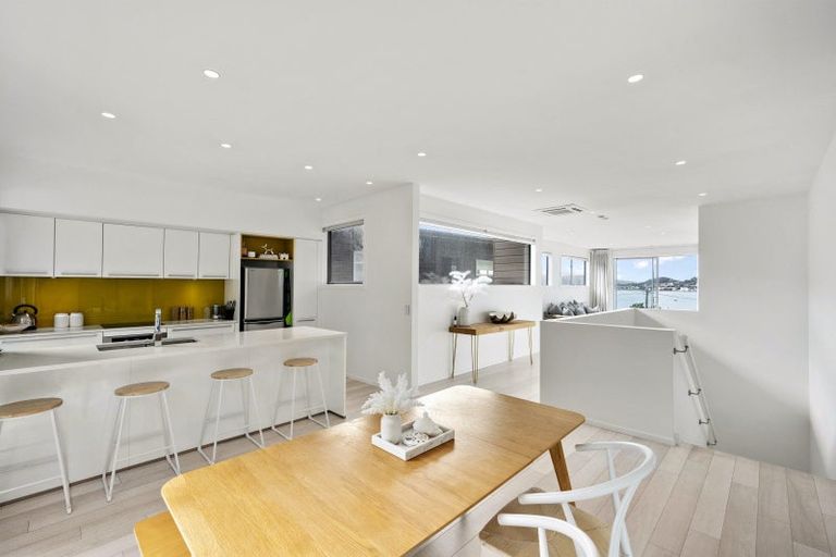 Photo of property in 94 Awa Road, Seatoun, Wellington, 6022