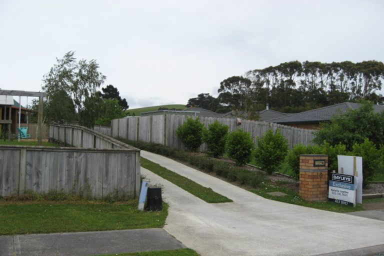 Photo of property in 10 Solan Drive, Waimauku, 0812