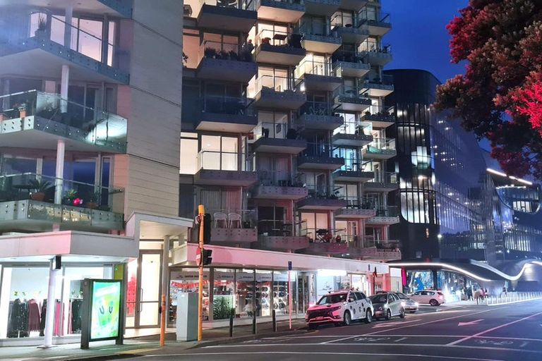 Photo of property in Piermont Apartments, 4i/82 Cable Street, Te Aro, Wellington, 6011