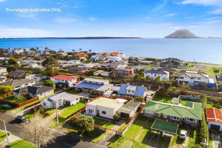 Photo of property in 35 Ngatai Road, Otumoetai, Tauranga, 3110