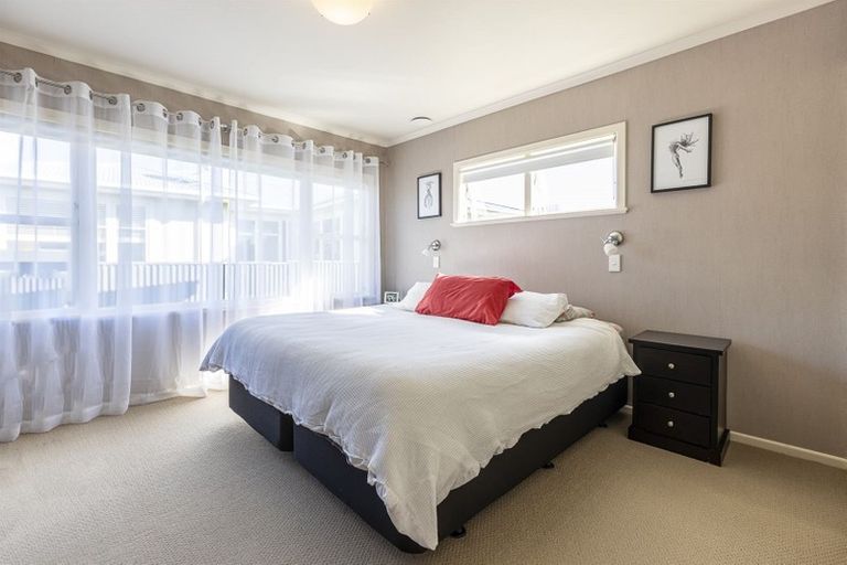 Photo of property in 10 Hartley Place, Awapuni, Palmerston North, 4412