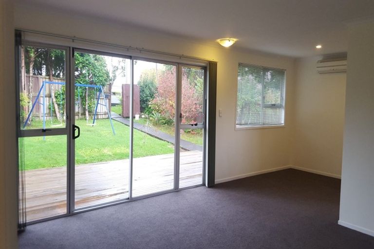 Photo of property in 144 Waimumu Road, Massey, Auckland, 0614