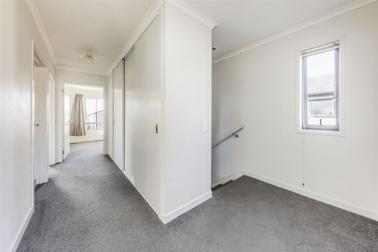 Photo of property in 5 Kuparu Street, Weymouth, Auckland, 2103