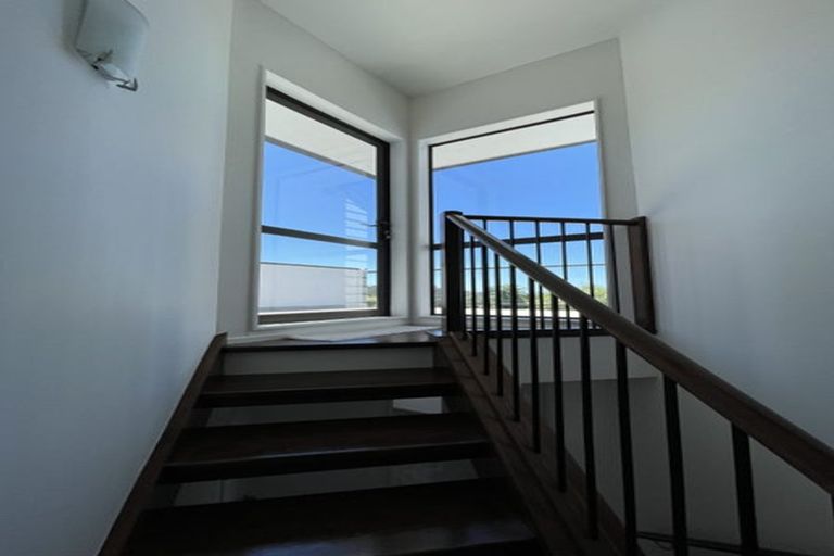 Photo of property in 941a East Coast Road, Torbay, Auckland, 0630