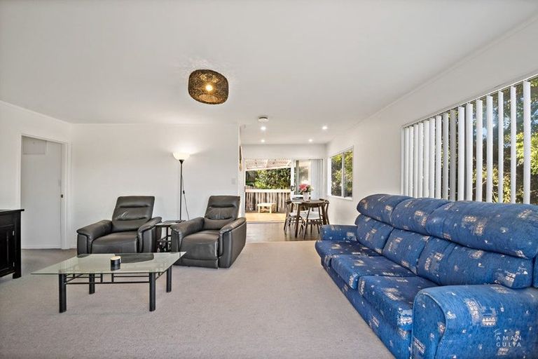 Photo of property in 34 Alidade Place, Massey, Auckland, 0614