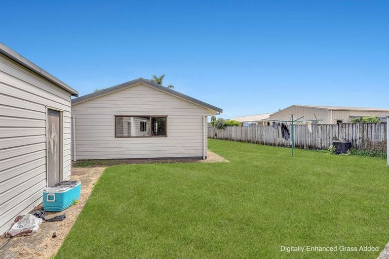 Photo of property in 14 Cholmondeley Crescent, Whitianga, 3510