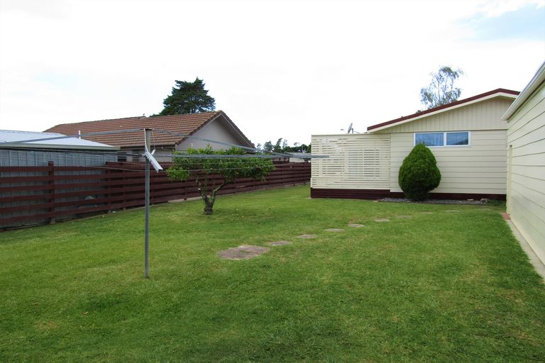 Photo of property in 20 Tawhara Place, Edgecumbe, 3120