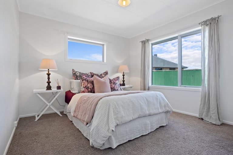 Photo of property in 28 Kowhai Street, Tuakau, 2121