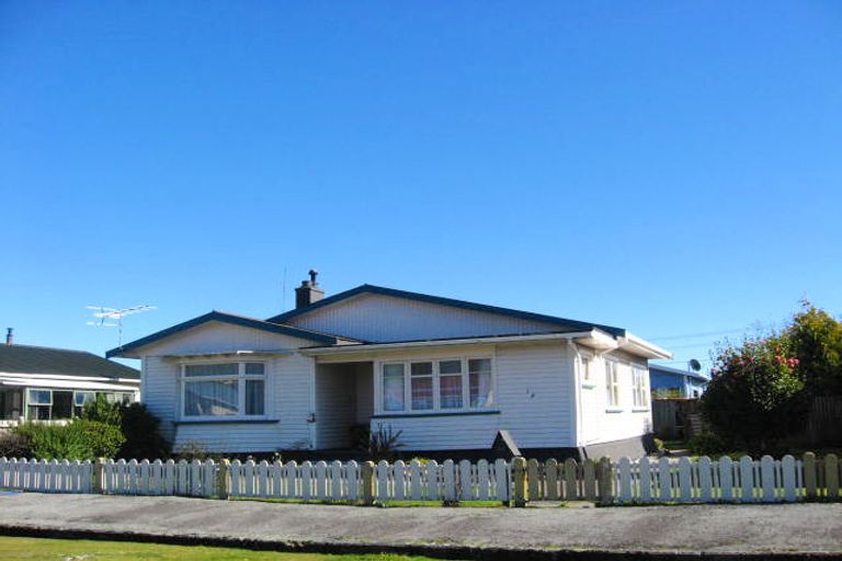 Photo of property in 14 Milton Road, Greymouth, 7805