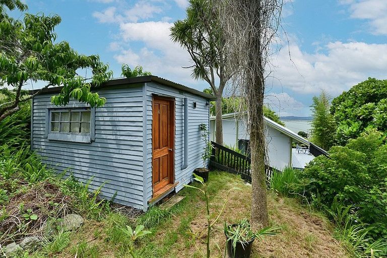 Photo of property in 16 Shelly Beach Road, Shelly Beach, Helensville, 0874