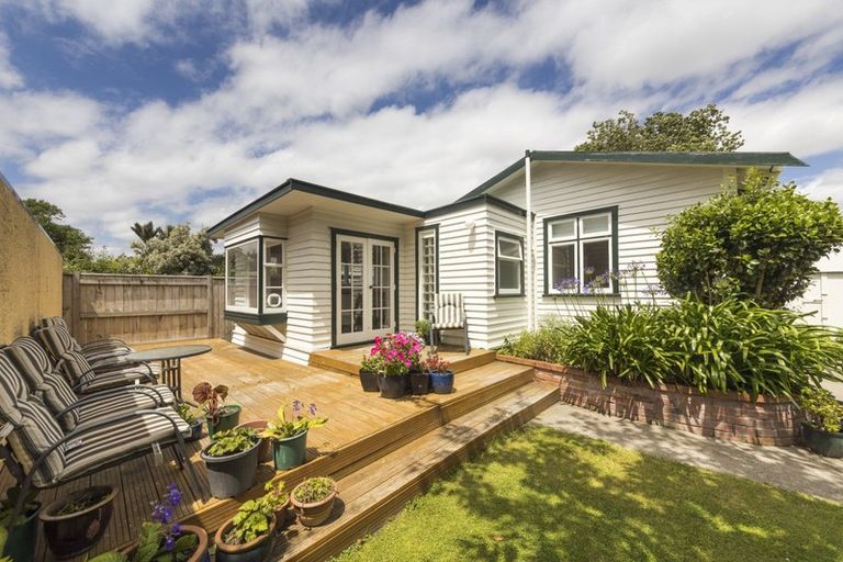 Photo of property in 457 College Street, Hokowhitu, Palmerston North, 4410