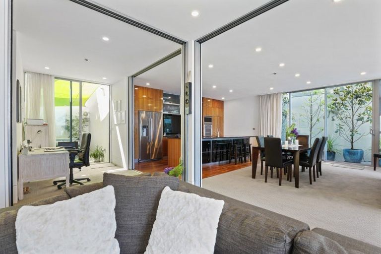 Photo of property in 1/852 Wily Terrace, Acacia Bay, Taupo, 3330