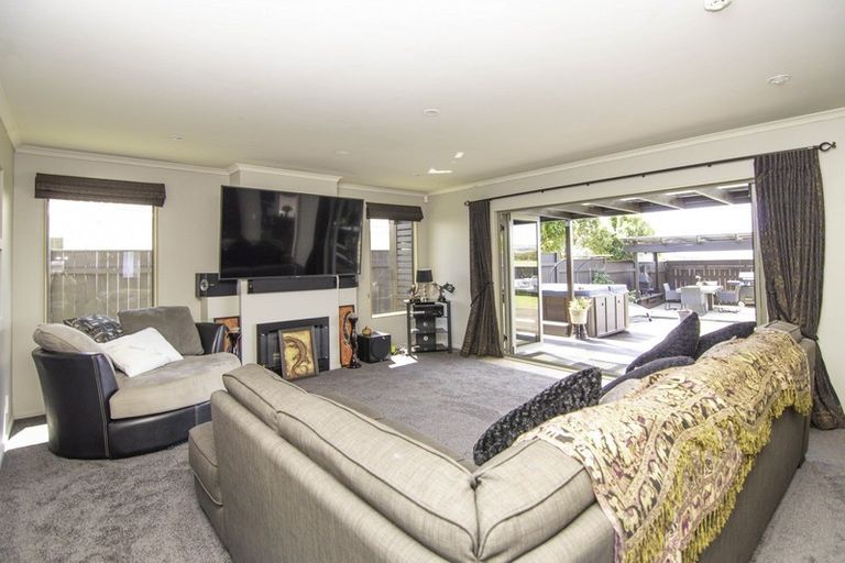 Photo of property in 119 Pacific Drive, Fitzherbert, Palmerston North, 4410