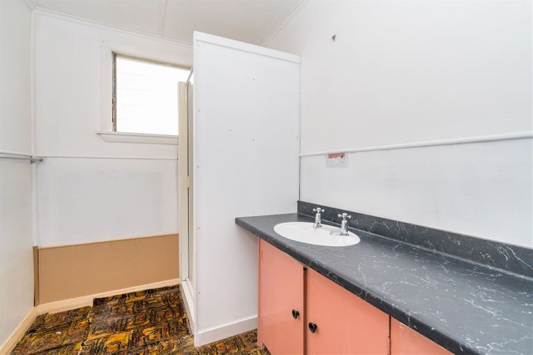 Photo of property in 37 Wesley Street, South Dunedin, Dunedin, 9012