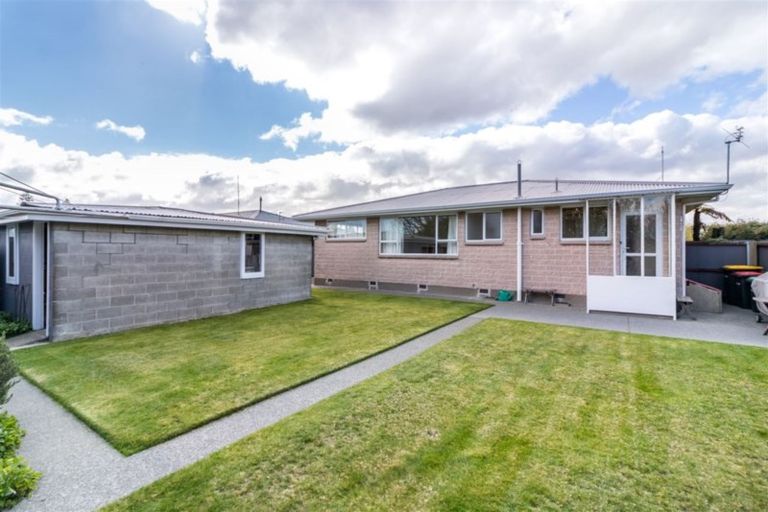 Photo of property in 8 Carbine Place, Sockburn, Christchurch, 8042