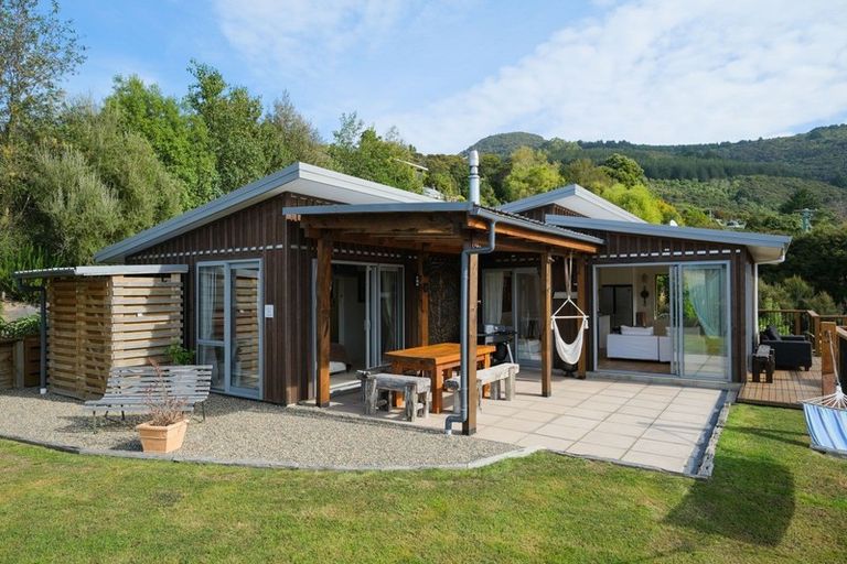 Photo of property in 35 Bradley Road, Osborne, Port Chalmers, 9081