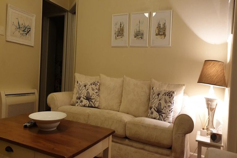 Photo of property in 2 Craig Road, Milford, Auckland, 0620