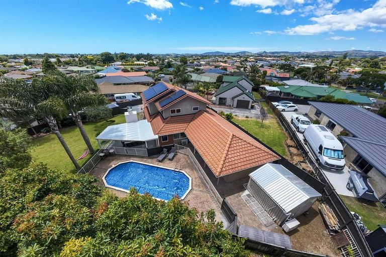 Photo of property in 11 Hinton Place, Pyes Pa, Tauranga, 3112