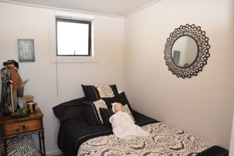 Photo of property in 2 Derby Street, Woodend, Invercargill, 9877