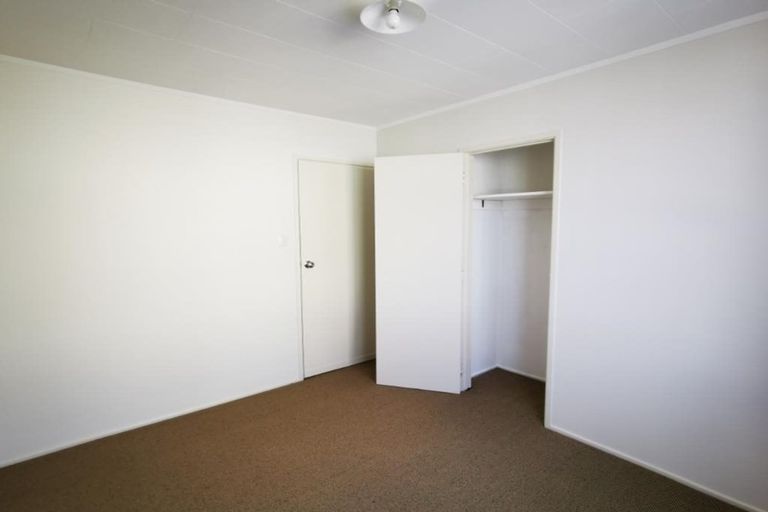Photo of property in 27 Zelda Avenue, Clover Park, Auckland, 2023