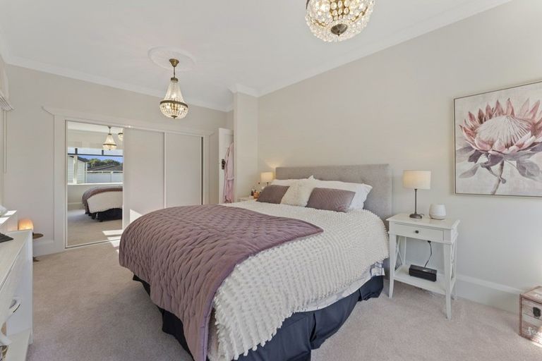 Photo of property in 39 Wallace Place, Westown, New Plymouth, 4310