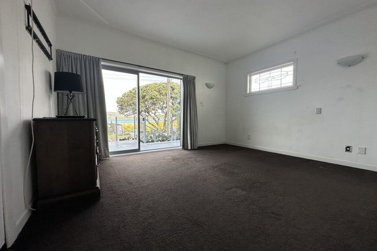 Photo of property in 217 Marine Parade, Seatoun, Wellington, 6022