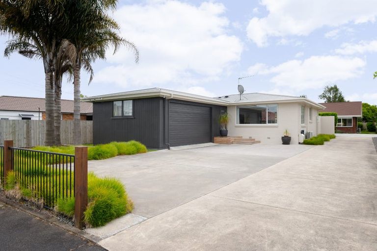 Photo of property in 81 Vardon Road, St Andrews, Hamilton, 3200