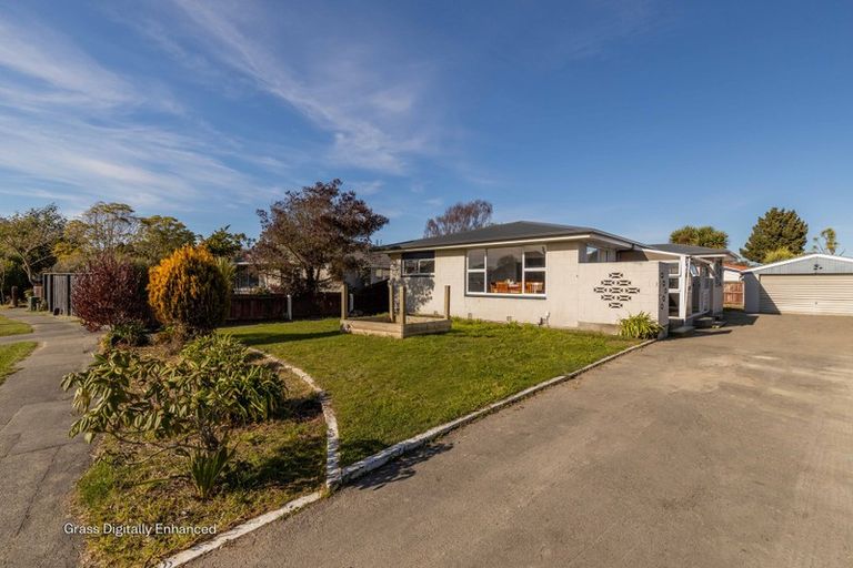 Photo of property in 6 Besant Place, Avondale, Christchurch, 8061