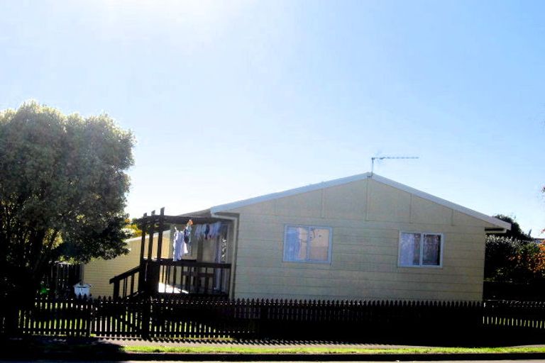 Photo of property in 4/51 Russell Road, Manurewa, Auckland, 2102