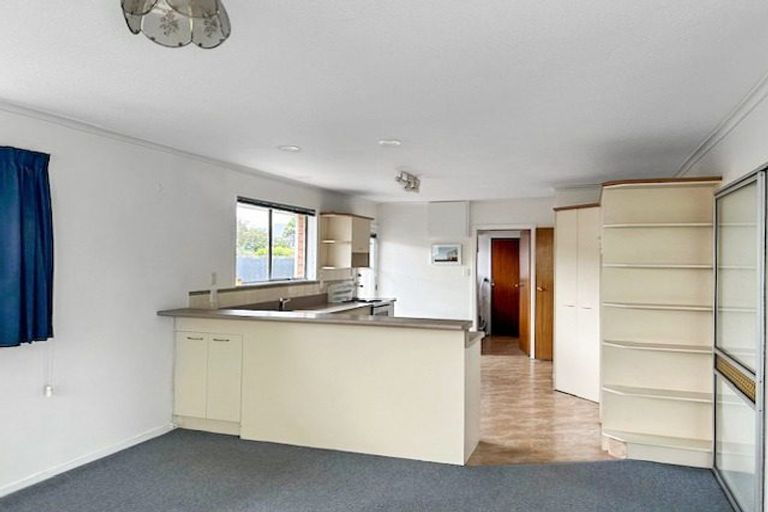 Photo of property in 22 Bucknell Street, Sockburn, Christchurch, 8042