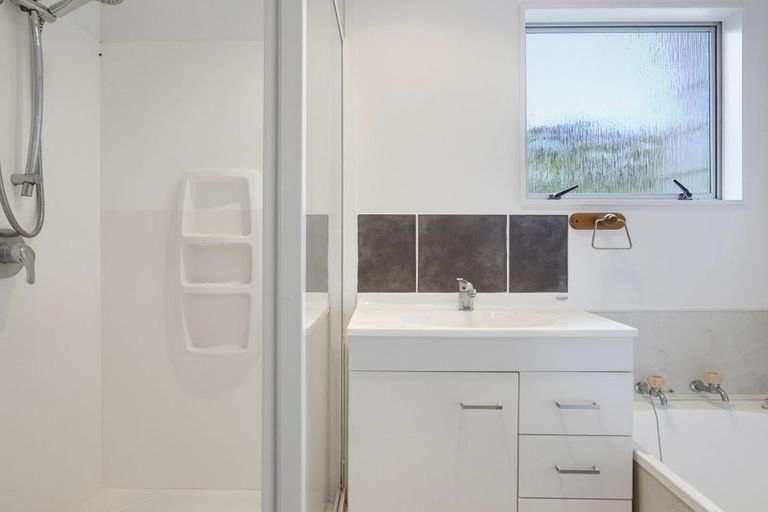 Photo of property in 17 Tui Grove, Paihia, 0200