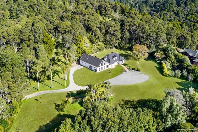 Photo of property in 105 Grassmere Road, Henderson Valley, Auckland, 0612