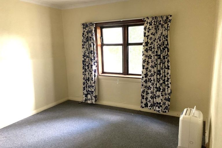 Photo of property in 15 Fairview Crescent, Kelburn, Wellington, 6012