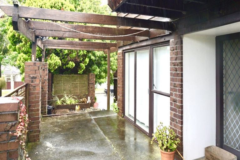 Photo of property in 1/53 Prince Regent Drive, Half Moon Bay, Auckland, 2012