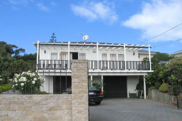 Photo of property in 16 The Quadrant, Miramar, Wellington, 6022