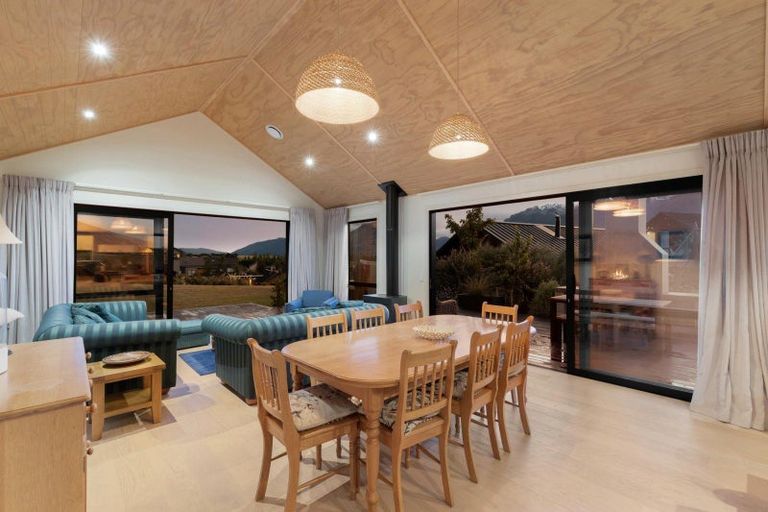 Photo of property in 9 Arran Lane, Jacks Point, Queenstown, 9371