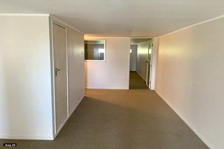 Photo of property in 8 Speedy Crescent, Hillcrest, Auckland, 0627